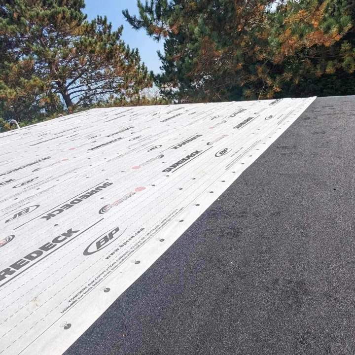 Poser une toiture Les Laurentides